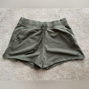 Nike Green Sweatpants Shorts Size M